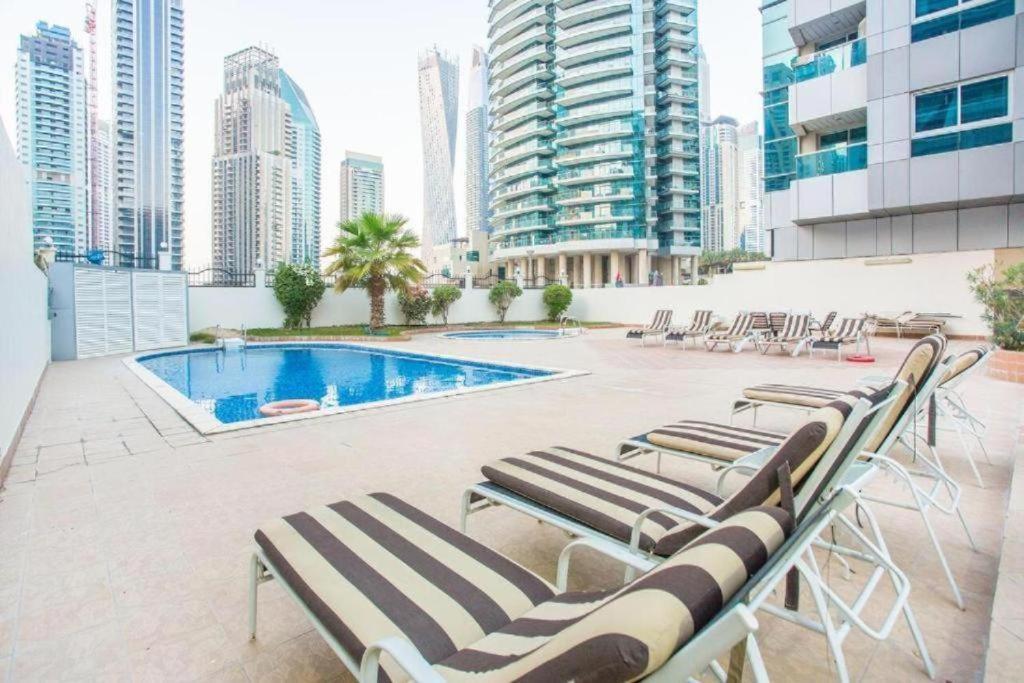 Luxury Apartments In Dubai Marina Exteriör bild